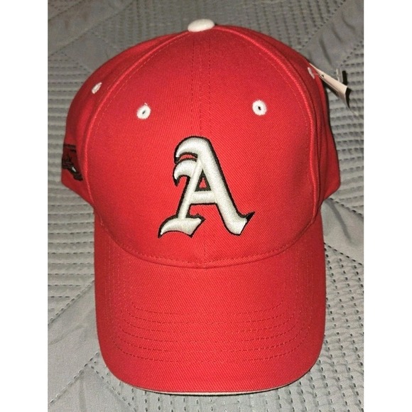 Other - Arkansas Razorbacks Hat Vintage Red NCAA Adjustable Cap Hog Logo Classic Style
